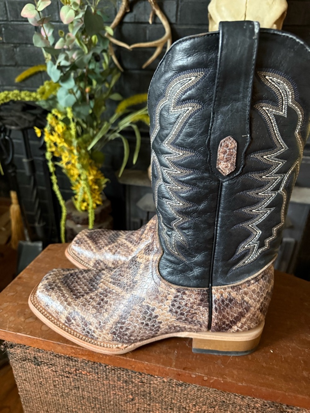 Rattlesnake Boots 12D - Picture 4 of 7